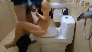 Shenzhen couple sex in the washroom